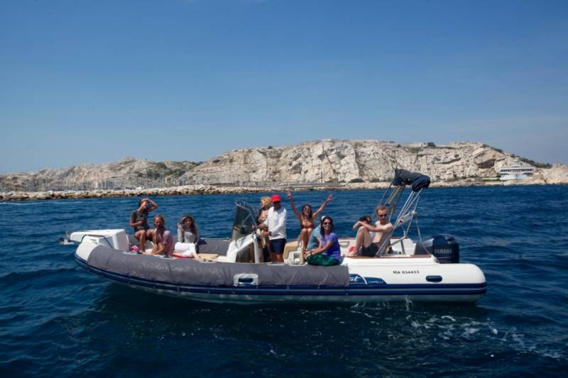 Visiter Marseille en bateau et en vélo électrique
