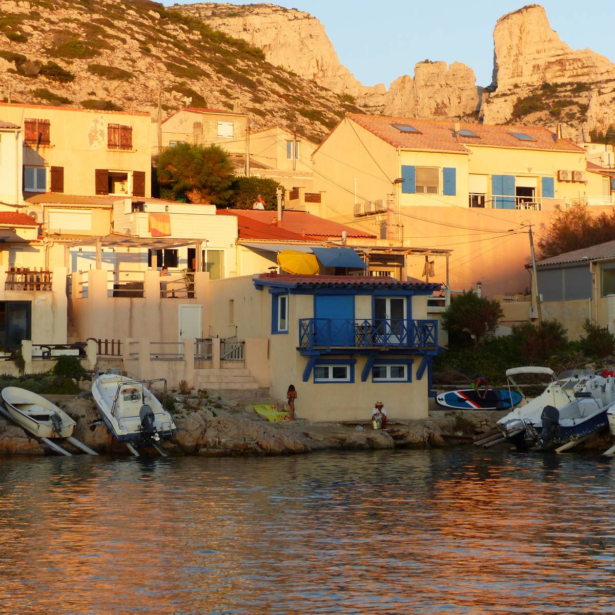 Excursion en bateau pour découvir l'histoire des 6 lieux atypiques et confidentiels pour vos réunions d’affaires à Marseille